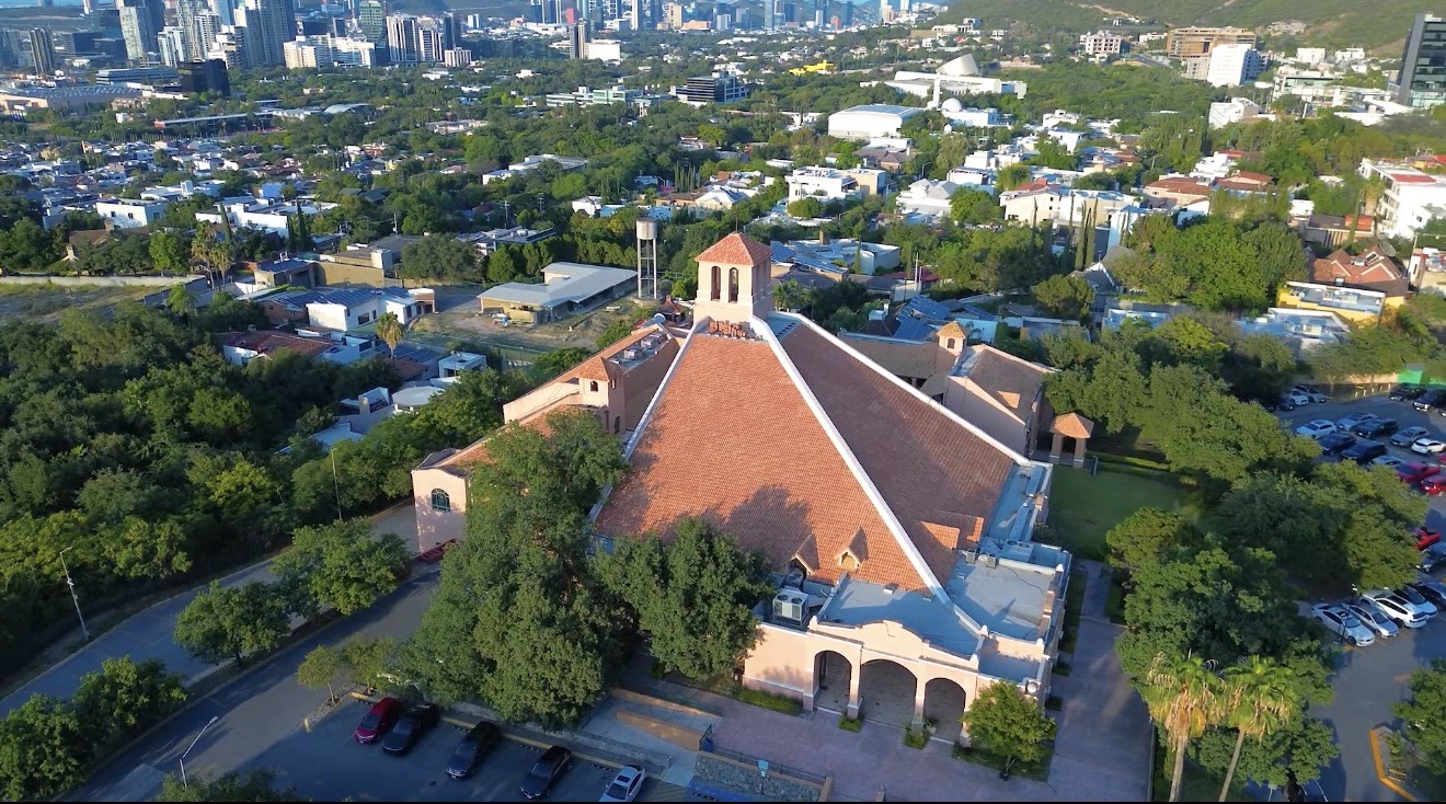 Vista aérea de la Parroquia María de los Ángeles